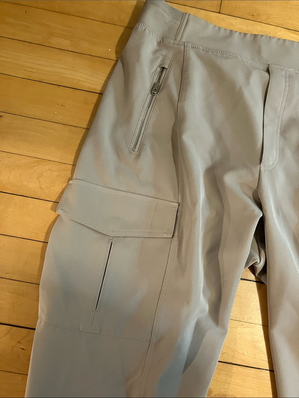 Athleta Endless Cargo Pants in Taupe Brown Size 12 Tapered Athleisure Relaxed - Picture 6 of 15